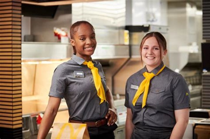 Do Mcdonalds employees eat the food?